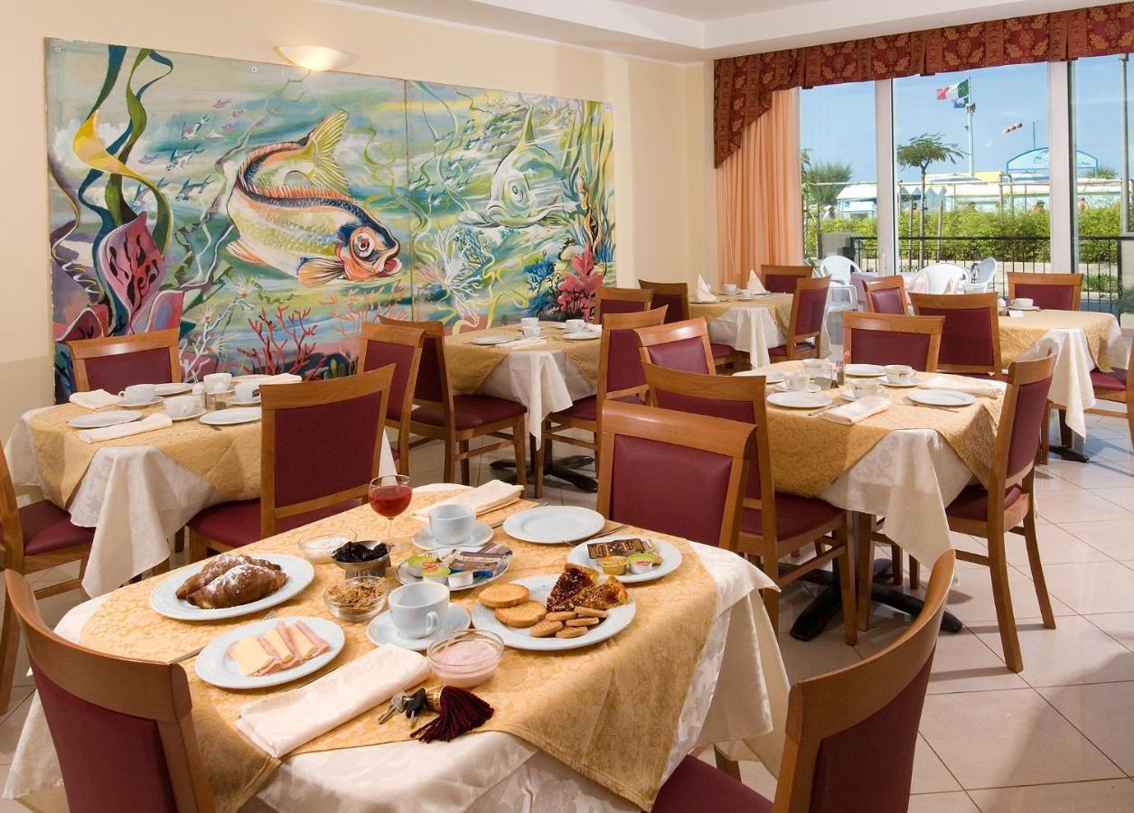 Hotel Belvedere Misano Adriatico Exterior foto